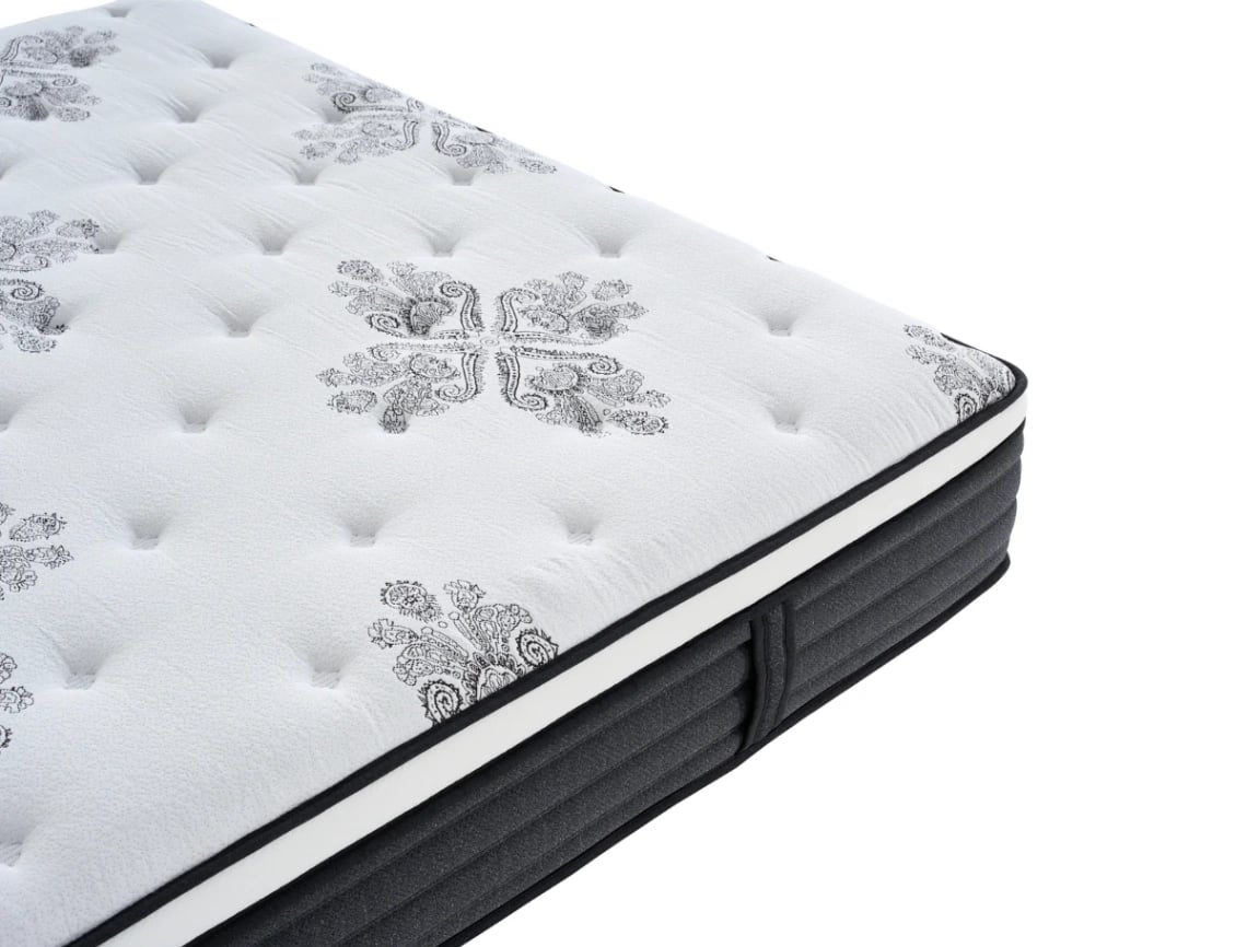 The Royal Comfort - Image 11