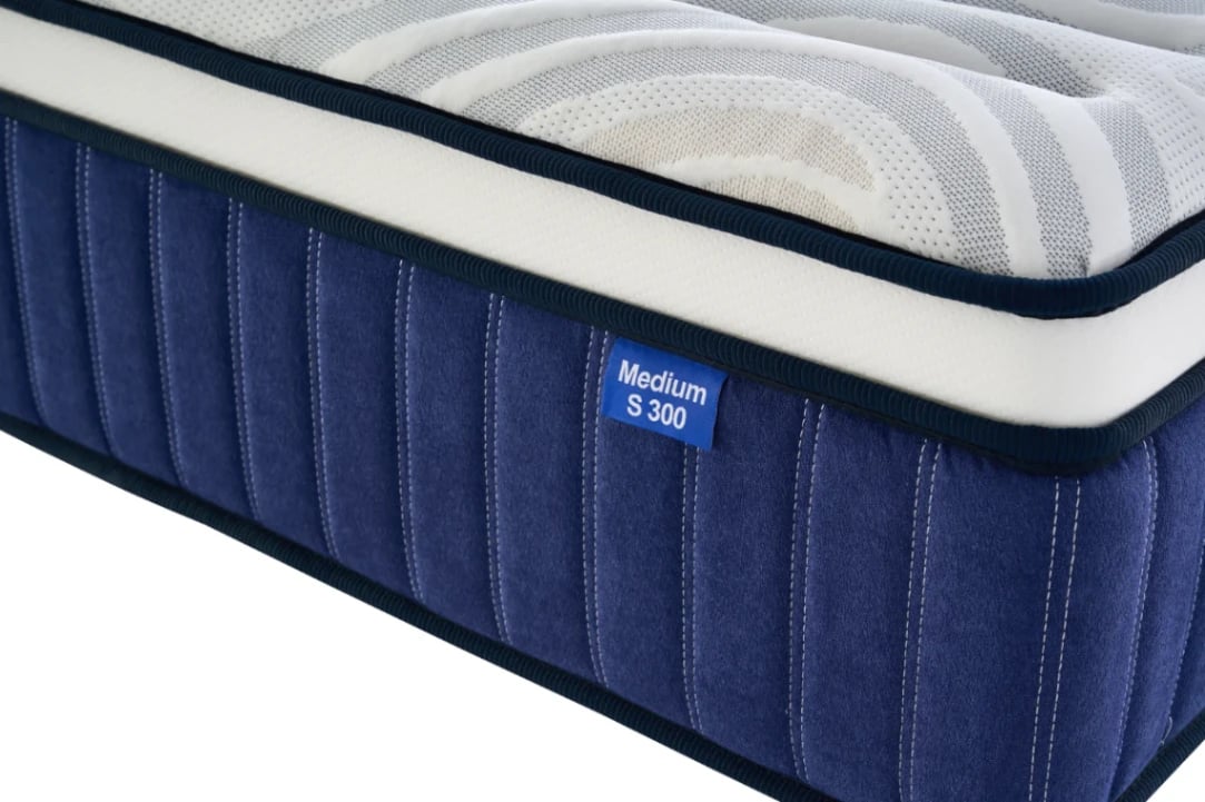 Urban Elegance - Image 13